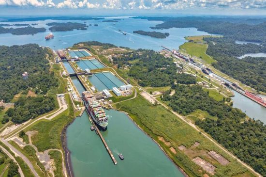 Panamá recortará calado para buques Neopanamax desde julio